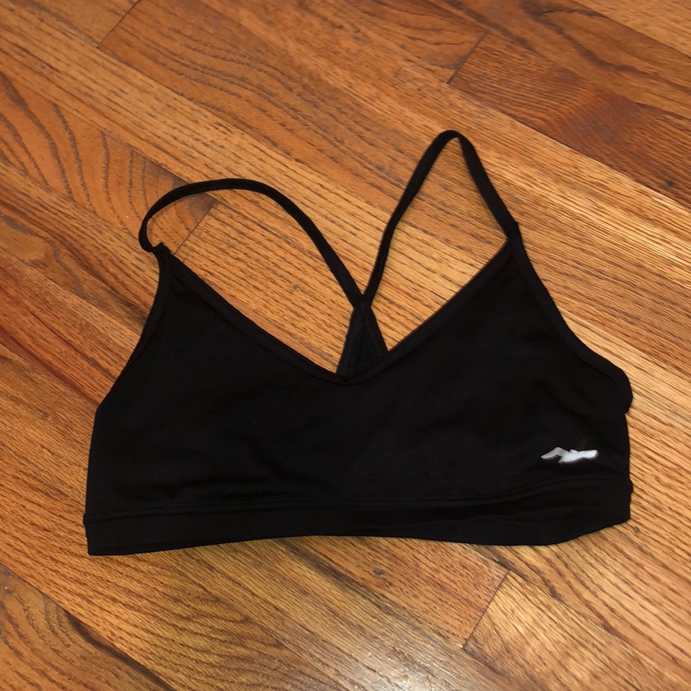 Black sports bra